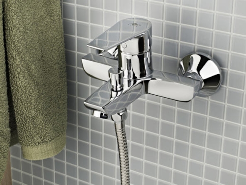 Mofém Trend2 kádtöltő csaptelep zuhanyszettel 151-1301-00