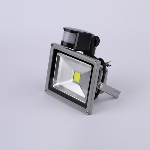 M-Tech 20W 1800lm, 230V, IP65, 3000K, meleg fehér reflektor mozgásérzékelős MTL710