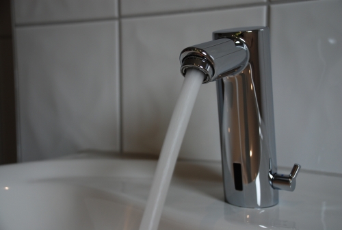 Hansgrohe Talis Elektronikus mosdócsaptelep hőmérsékletszabályzóval, 230 V-os hálózati csatlakozással 32112 000 (32112000)