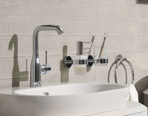 Grohe Essence egykaros mosdó csaptelep Click-clack leeresztővel, L-méret 23799001