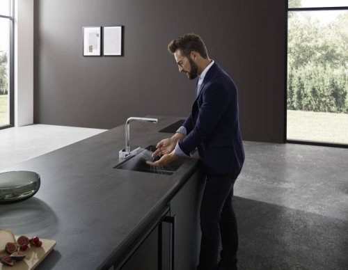 Hansgrohe Aquno Select M81 konyhai csaptelep 250 2jet, kihúzható kifolyóval, sBox, króm 73830000