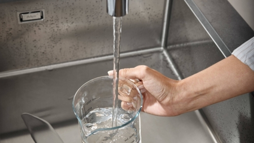 Hansgrohe Aquno Select M81 konyhai csaptelep 170 3jet, kihúzható kifolyóval, sBox, króm 73831000