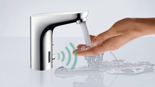 Hansgrohe Vernis Blend elektronikus mosdócsaptelep, állítható rejtett hőmérséklet szabályozóval elemes, króm 71502000