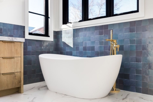 Invena Glamour álló kádtöltő csaptelep, arany BW-02-W09-V